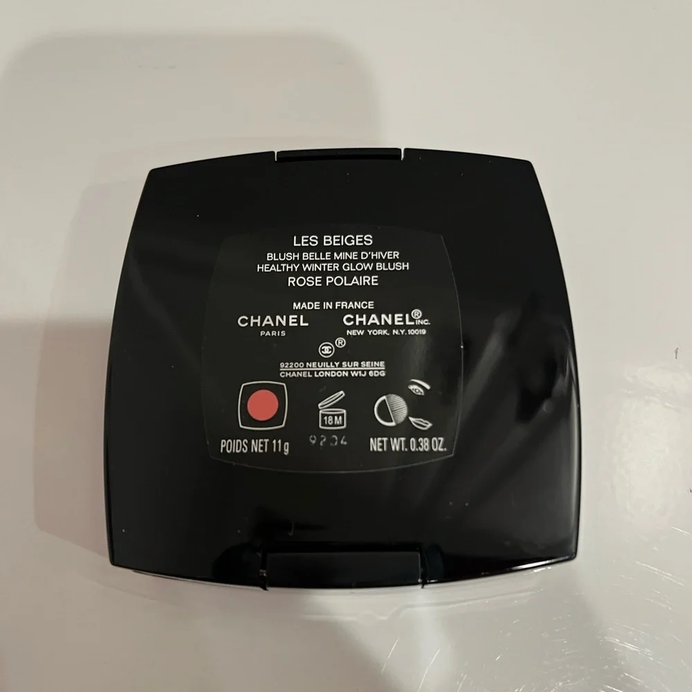 Chanel HEALTHY WINTER GLOW BLUSH with Snowflake Design ROSE‎ POLAIRE COLOR - Picture 3 of 3